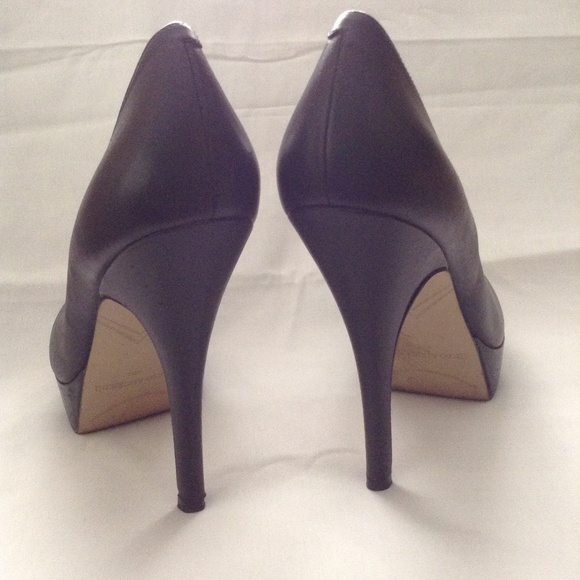 Enzo Angiolini Black Leather Platform Pumps - Picture 4 of 8